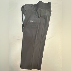 The North Face TNF Apex Charcoal Outdoor Women’s Cropped Capri Pants Size Small